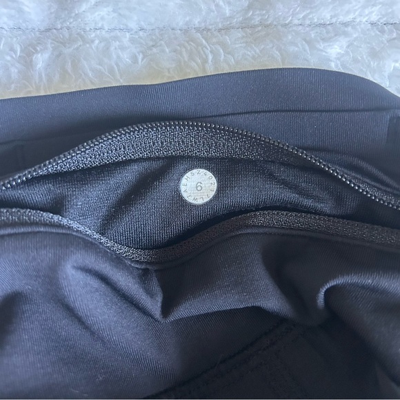 Lululemon Womens Black Pace Perfect 3" Shorts Size 6 - Picture 7 of 9